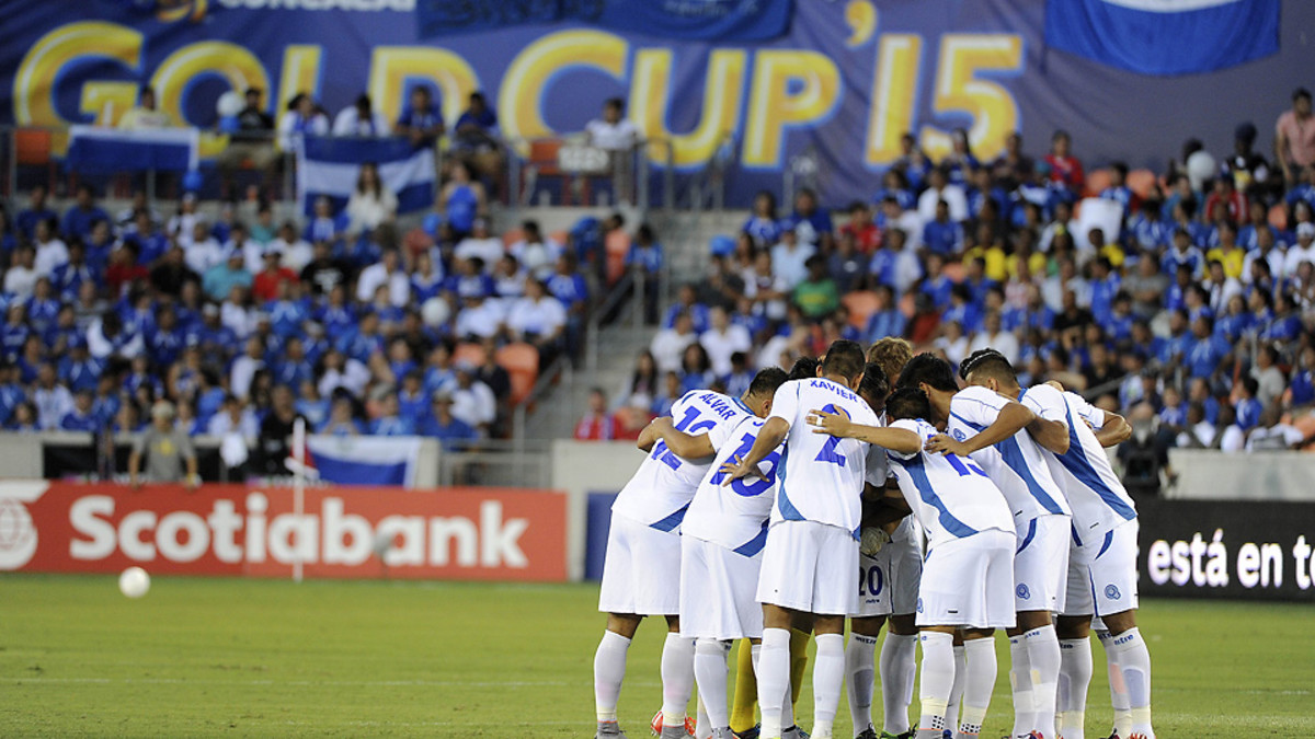 El Salvador scores injury time goal to tie Costa Rica in Gold Cup