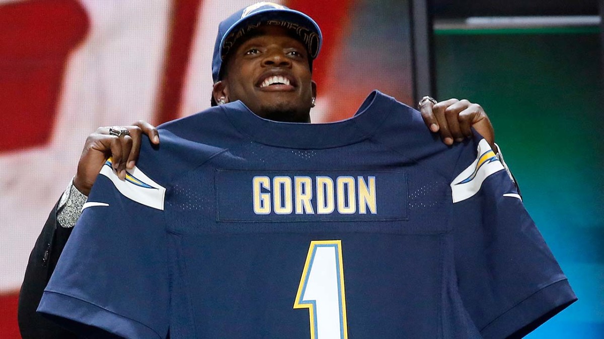 30 April 2015: The NFL Draft logo on the video board during round 1 of the  2015 NFL Draft at Auditorium Theatre in Chicago, IL. (Icon Sportswire via  AP Images Stock Photo - Alamy