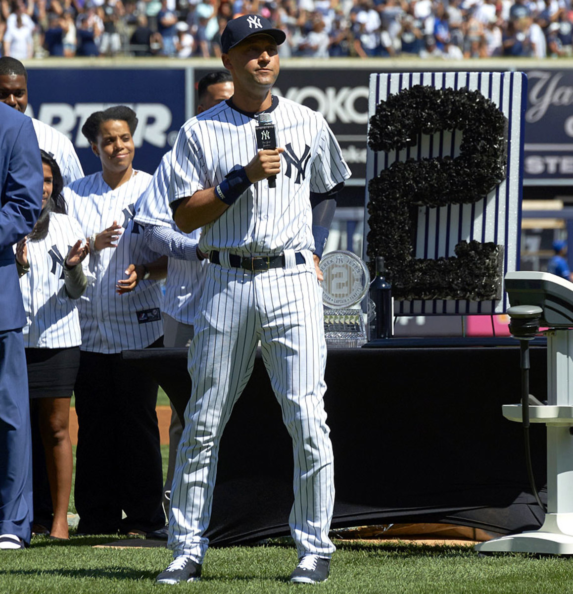 Yankees to celebrate Jeter with uniform patches