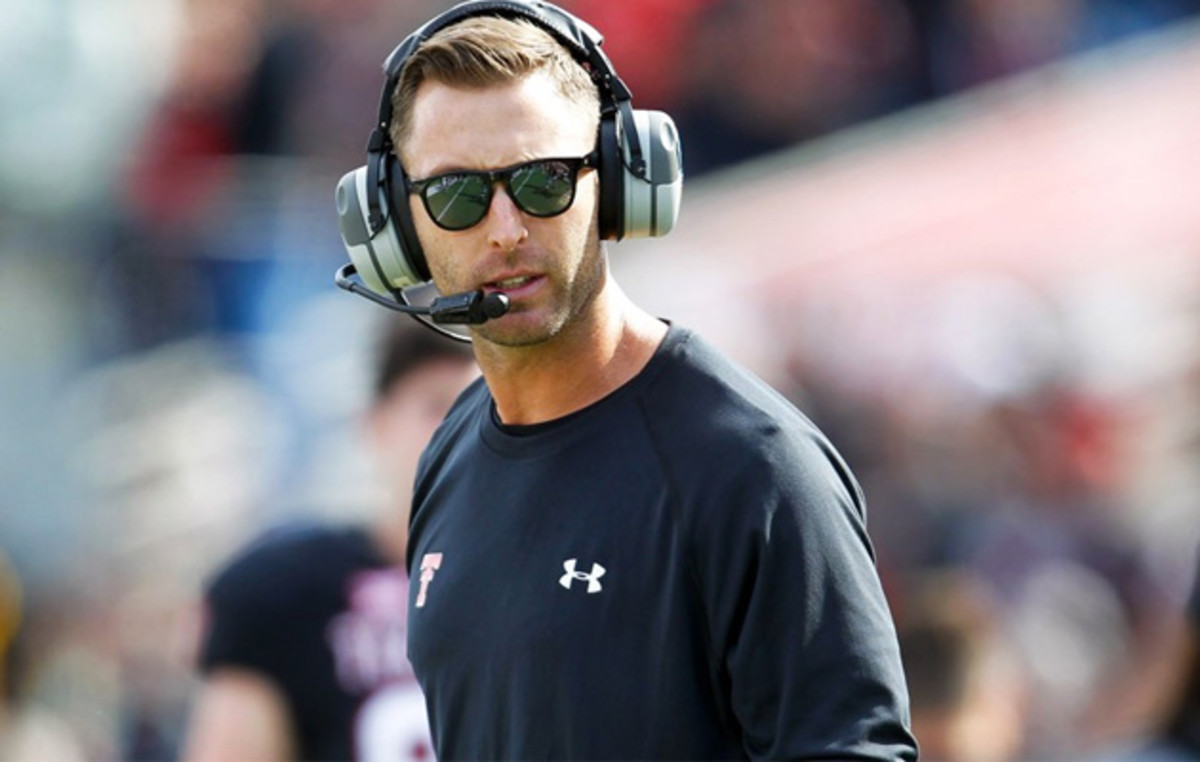 Ladies, Here's Kliff Kingsbury Shirtless