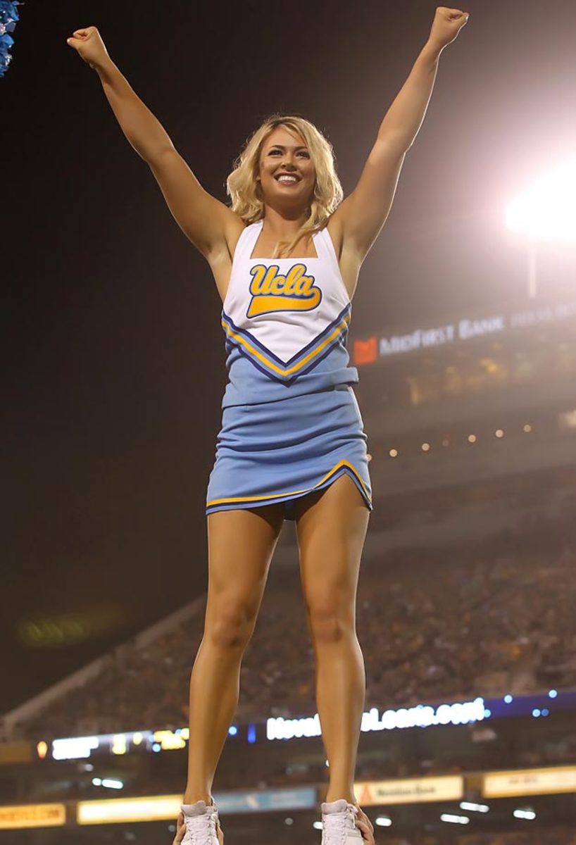 02-Danielle_UCLA_Game-YPP_4244.jpg