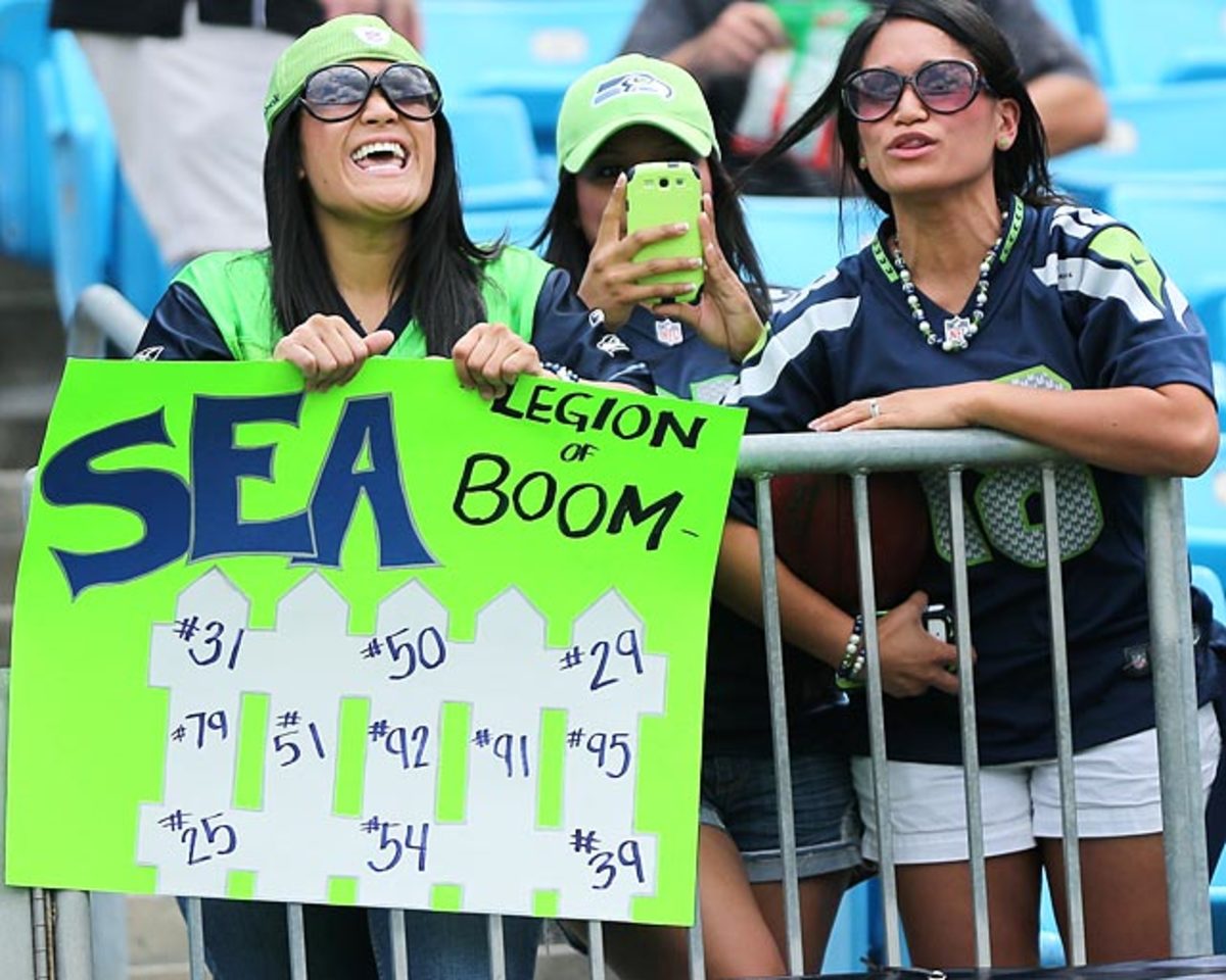 140122162715-seattle-seahawks-fans-cda2013090800002-seahawks-at-panthers-single-image-cut.jpg