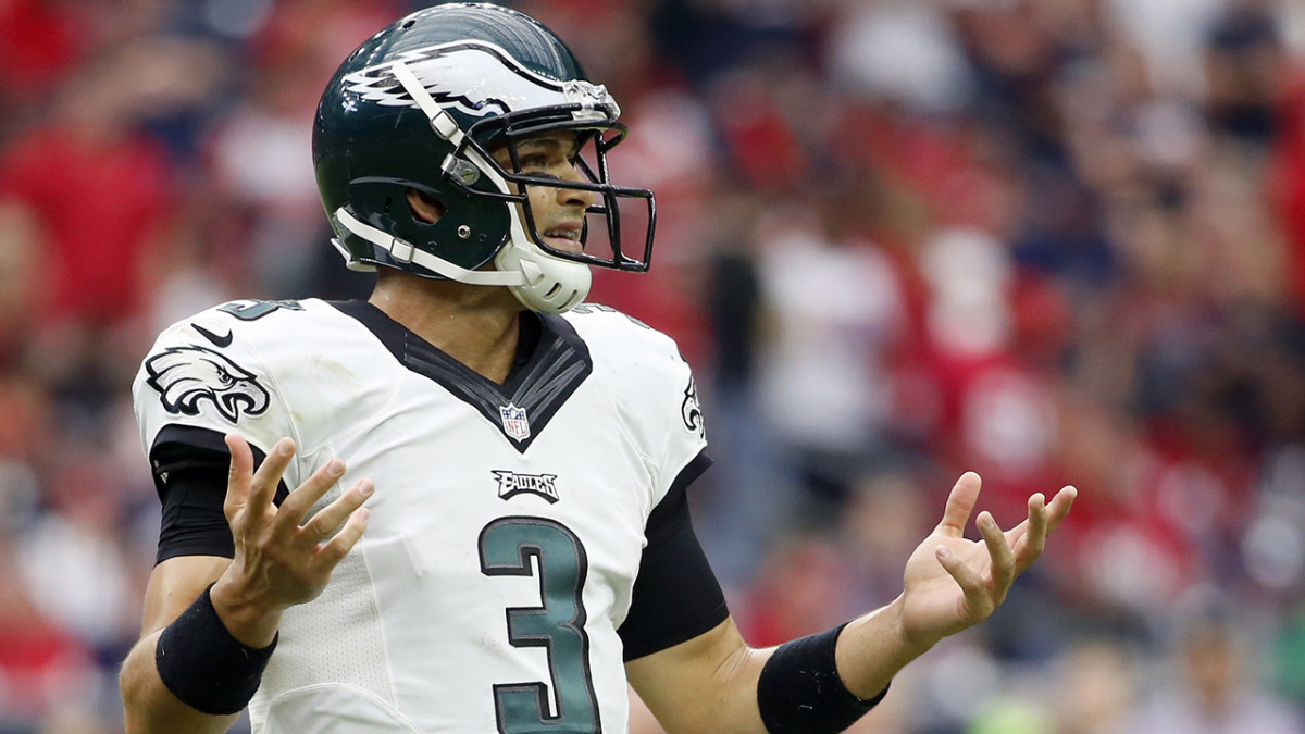 Huff, McCoy lead Eagles past Titans 43-24