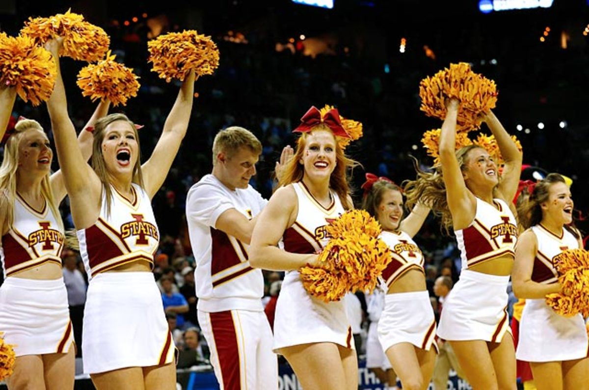 140327181622-iowa-state-cheerleaders-480239577-single-image-cut.jpg