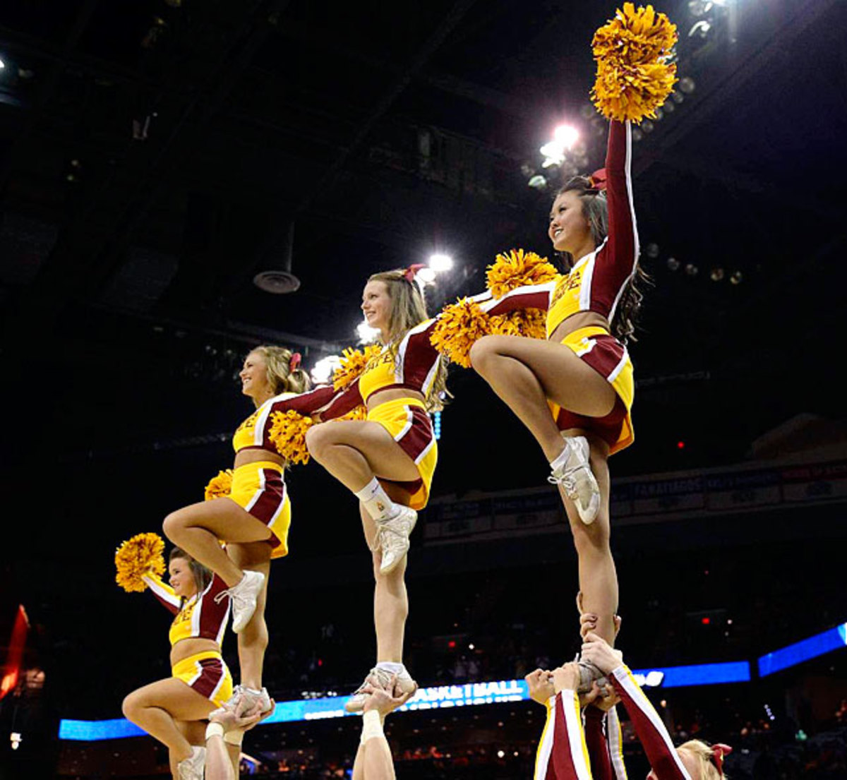 140327181624-iowa-state-cheerleaders-op3i-93767-mid-single-image-cut.jpg