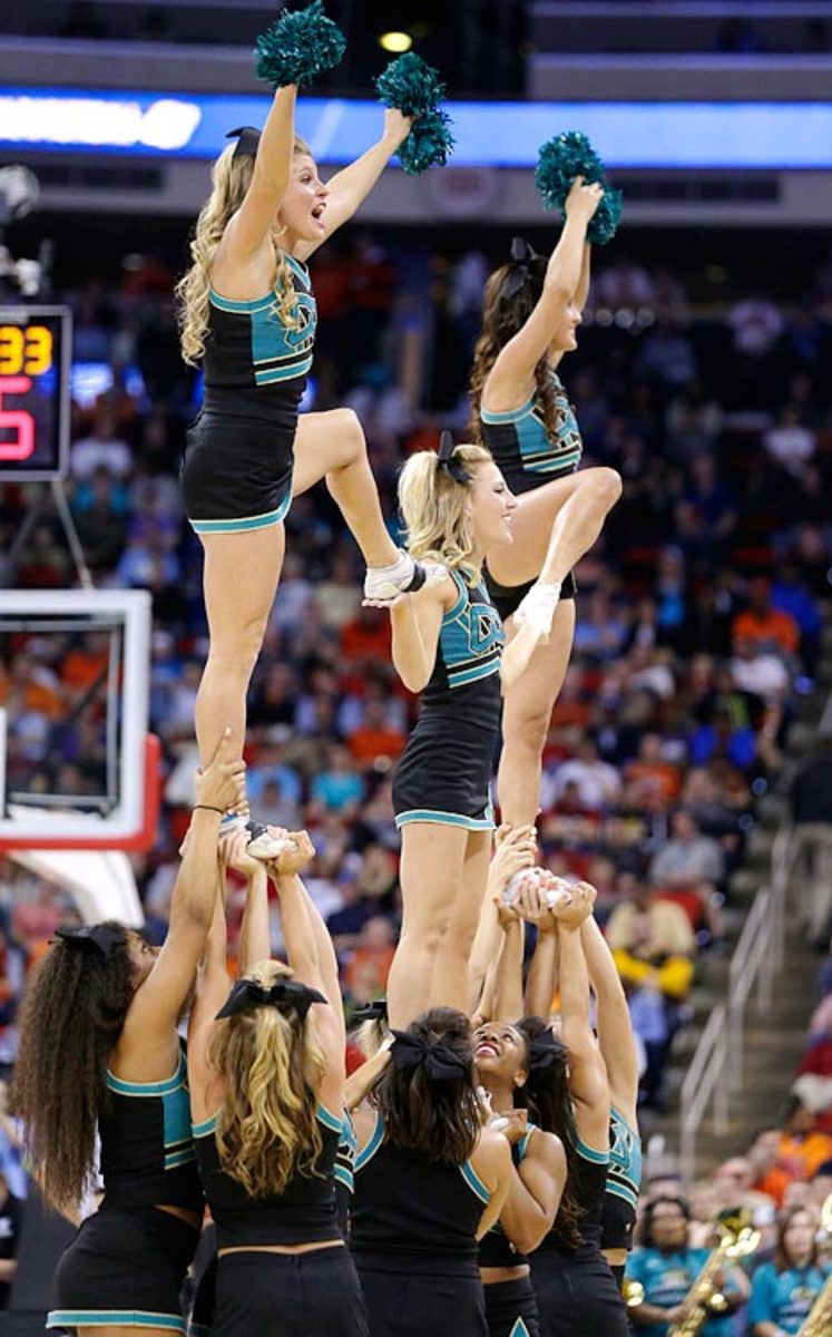 140327181519-coastal-carolina-cheerleaders-c575989fedb0489087a224ca45991ca3-0-single-image-cut.jpg