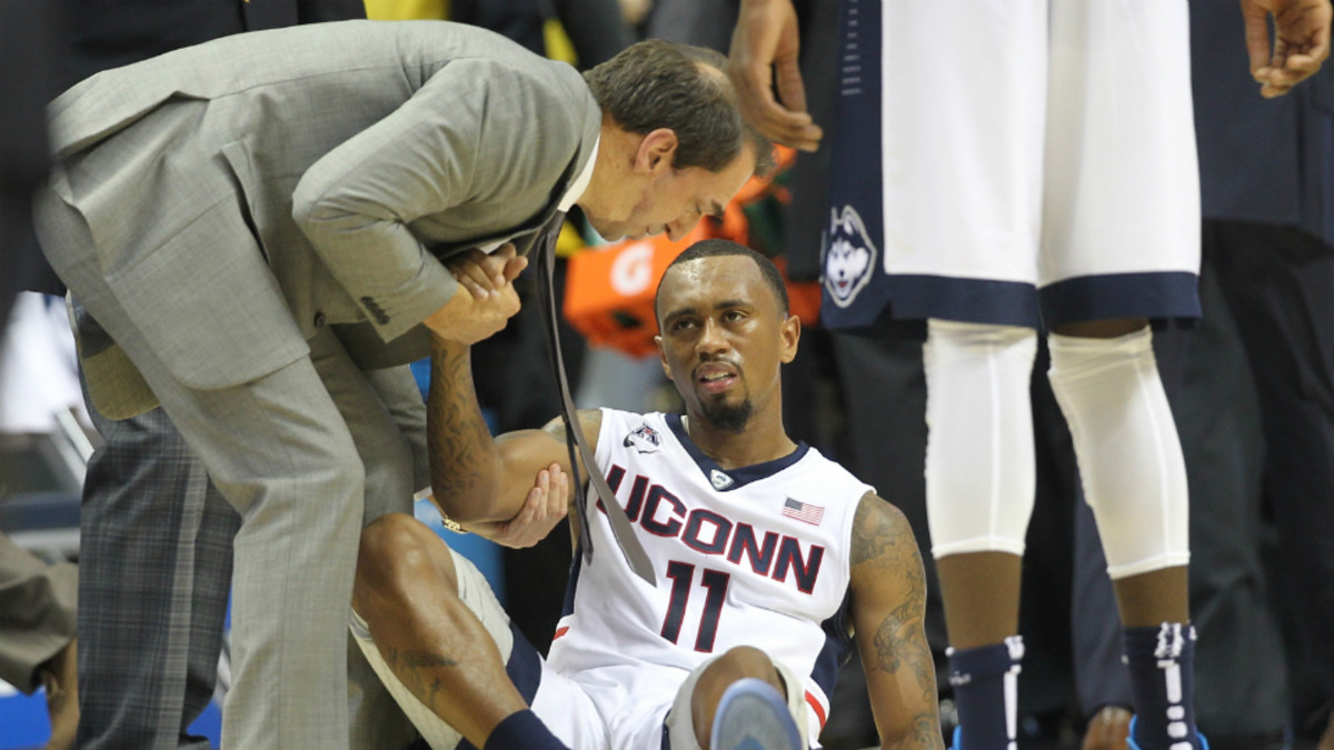 UConn G Ryan Boatright's X-rays negative, has sprained ankle - Sports ...