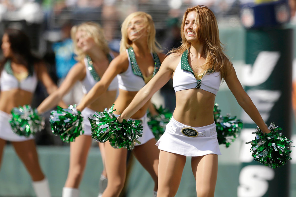 New-York-Jets-Flight-Crew-cheerleaders-AP561856031797_0.jpg