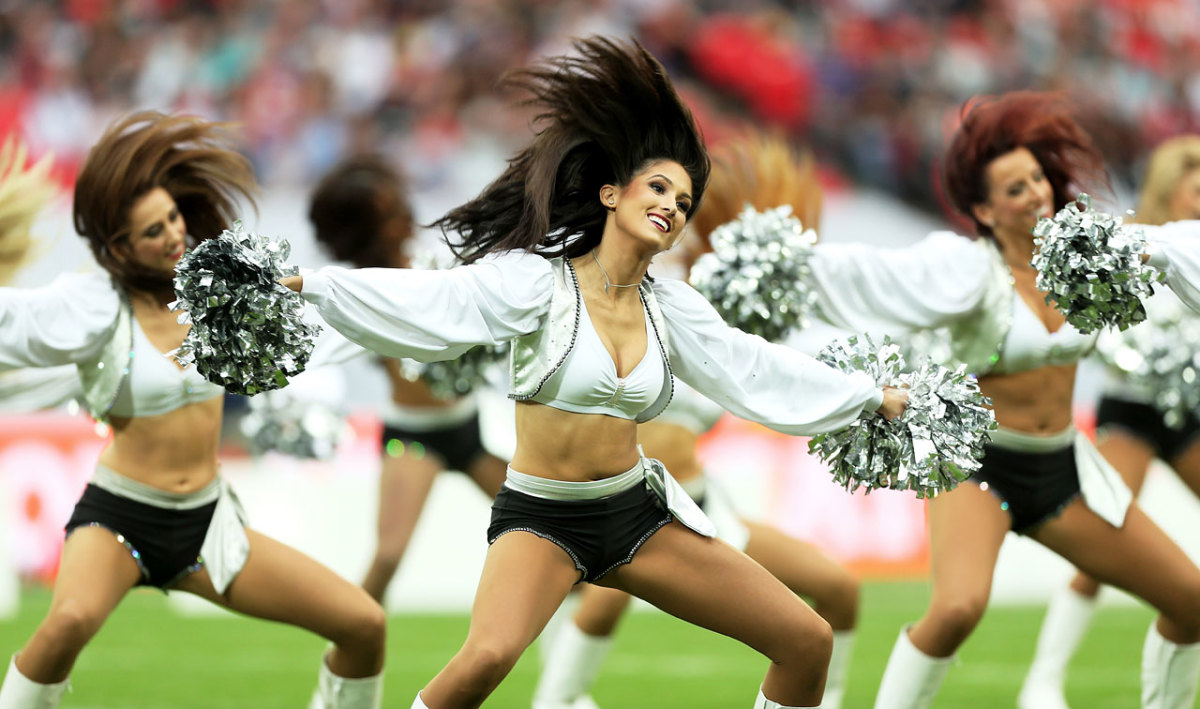 L.A. Times reveals the Oakland Raiders' incredibly sexist cheerleader  handbook - Sports Illustrated