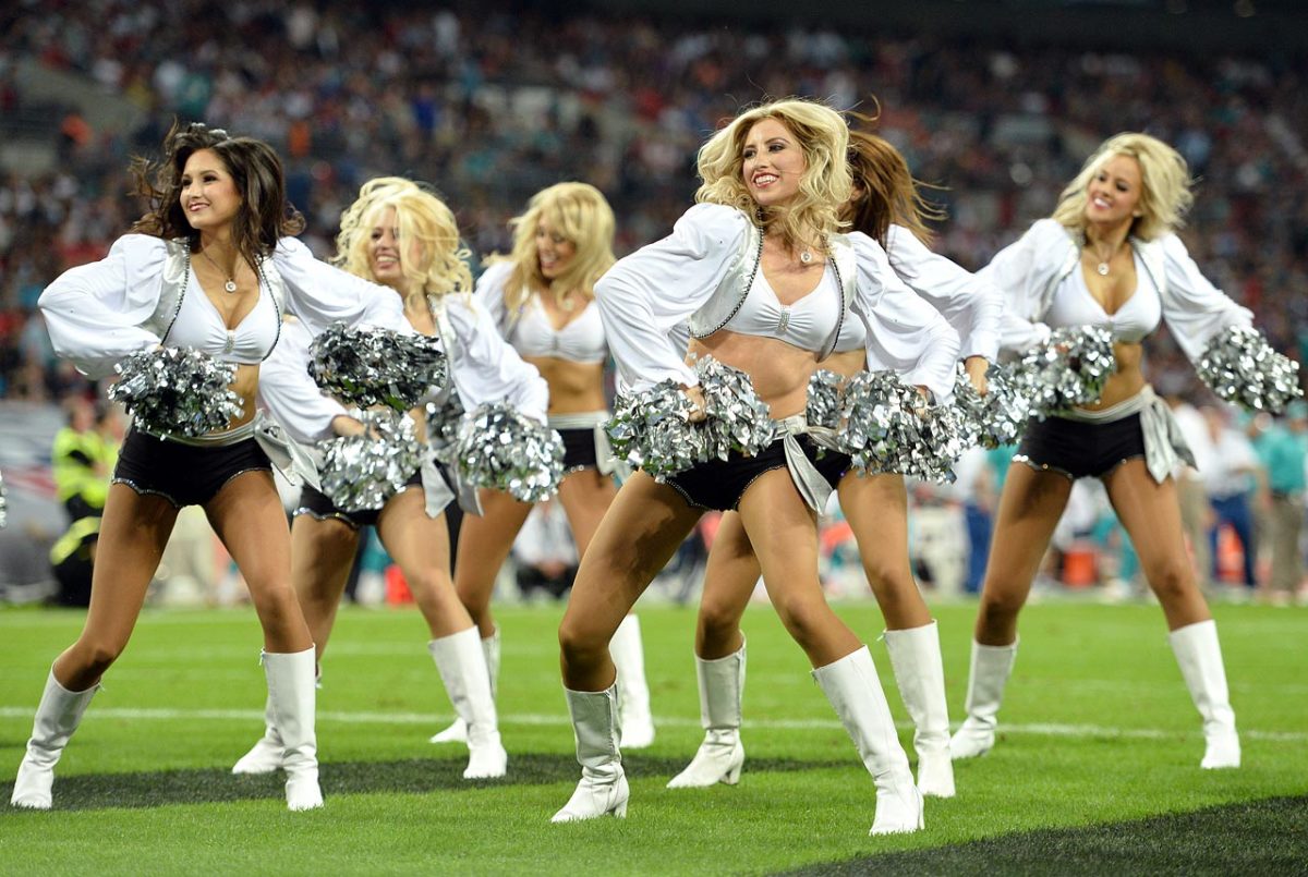 Oakland-Raiders-Raiderette-cheerleaders-456285680_10.jpg