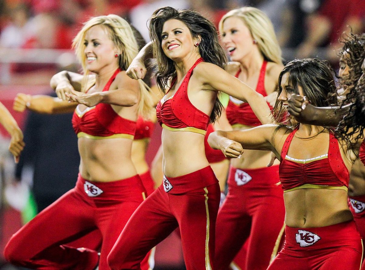 Kansas-City-Chiefs-cheerleaders-AP509673373647_11.jpg