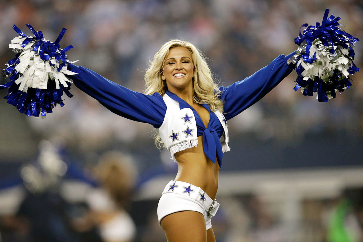 Dallas-Cowboys-cheerleaders-AP583877864262_1.jpg