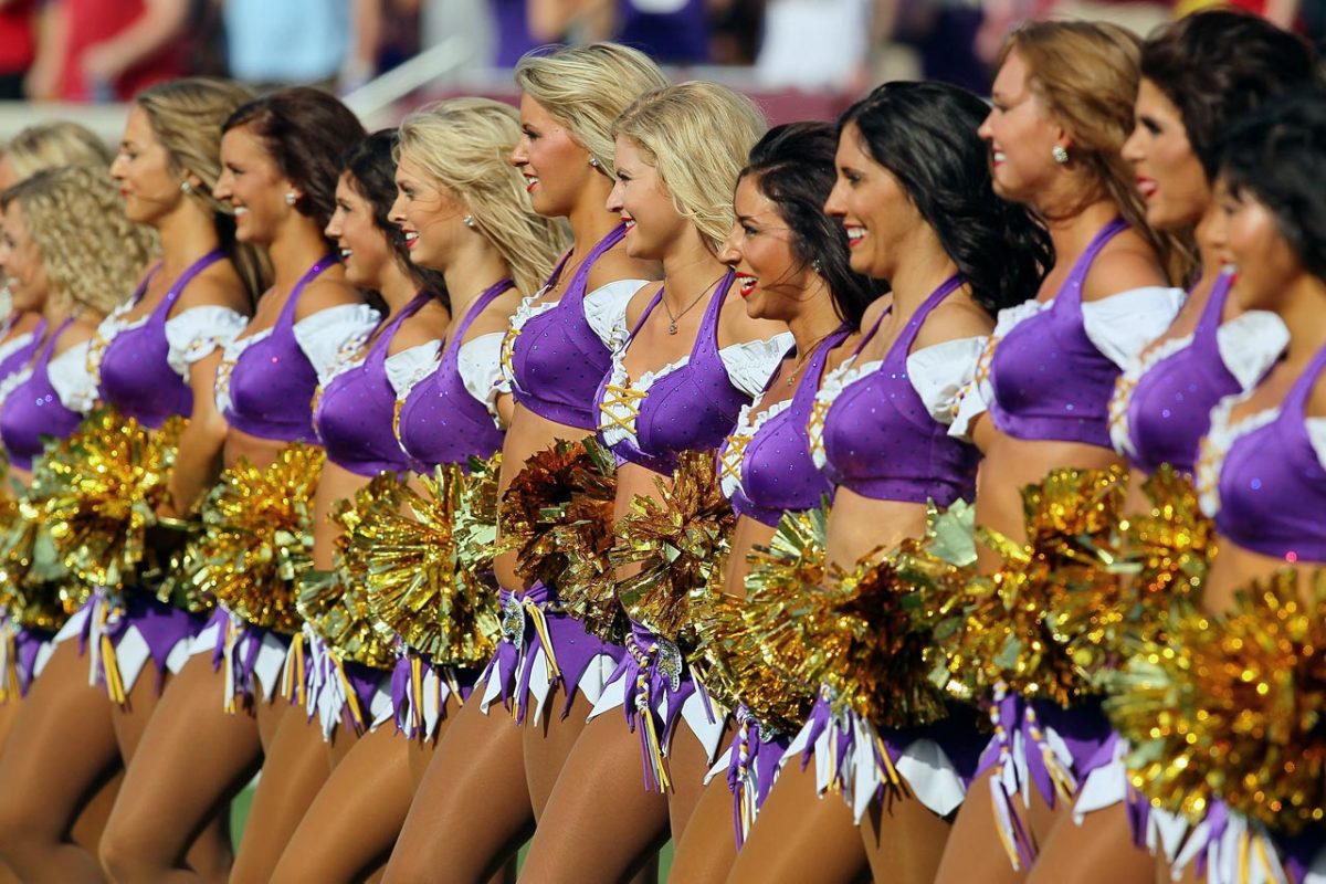 Minnesota-Vikings-cheerleaders-456297292.jpg