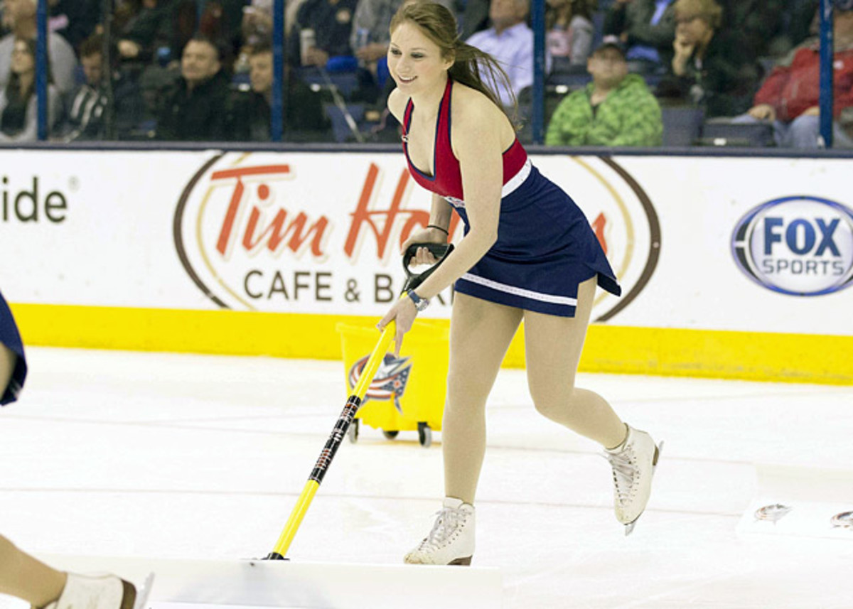 140421150917-columbus-blue-jackets-ice-crew-girls-ceh140318039-hurricanes-v-cbj-single-image-cut.jpg