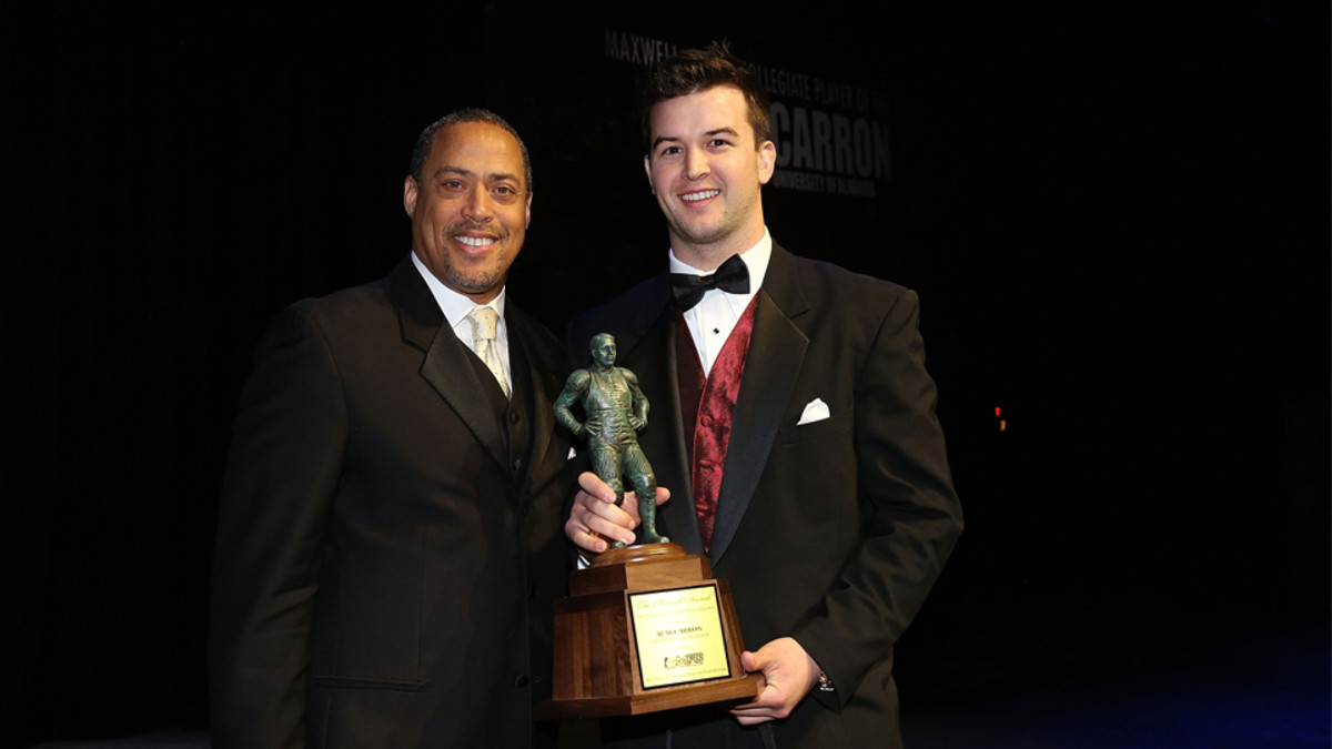 Maxwell, Bednarik Award semifinalists announced Sports Illustrated