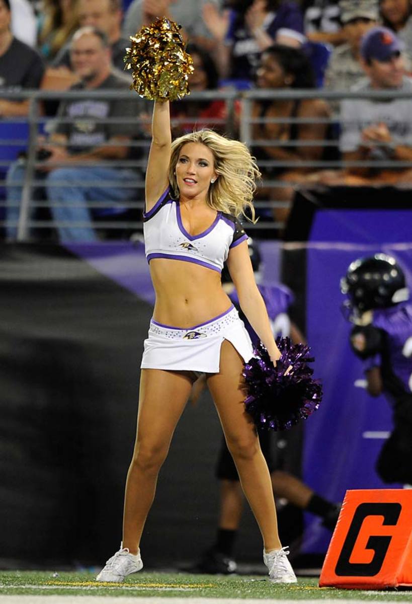 Baltimore-Ravens-cheerleaders-AP901240411208_19.jpg