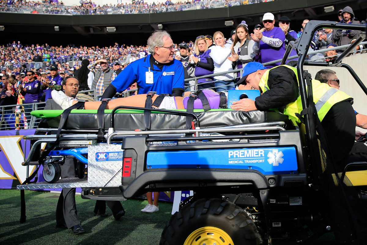 Baltimore, United States. 19th Sep, 2021. Baltimore Ravens cheerleaders  return to the field after a year off because of the coronavirus pandemic  during the home opener against the Kansas City Chiefs at