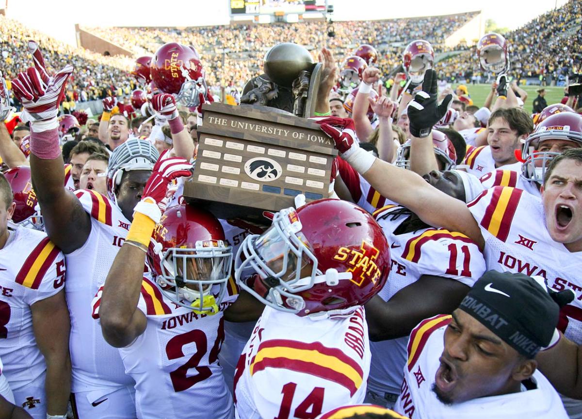 Iowa-Iowa-State-Rivalry-Cy-Hawk-trophy.jpg