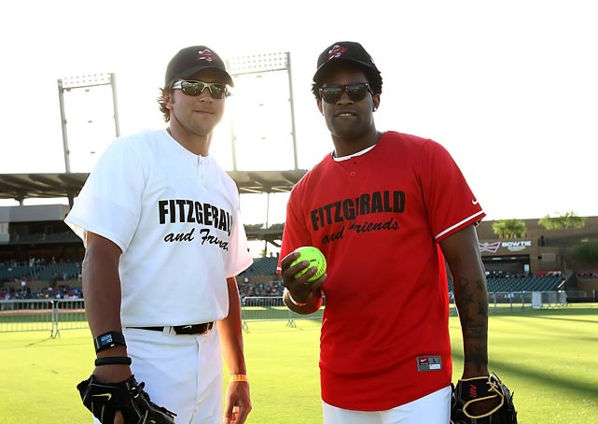 140121163831-michael-crabtree-tyler-palko-10288-larry-celeb-softball-2013-by4-6402-single-image-cut.jpg