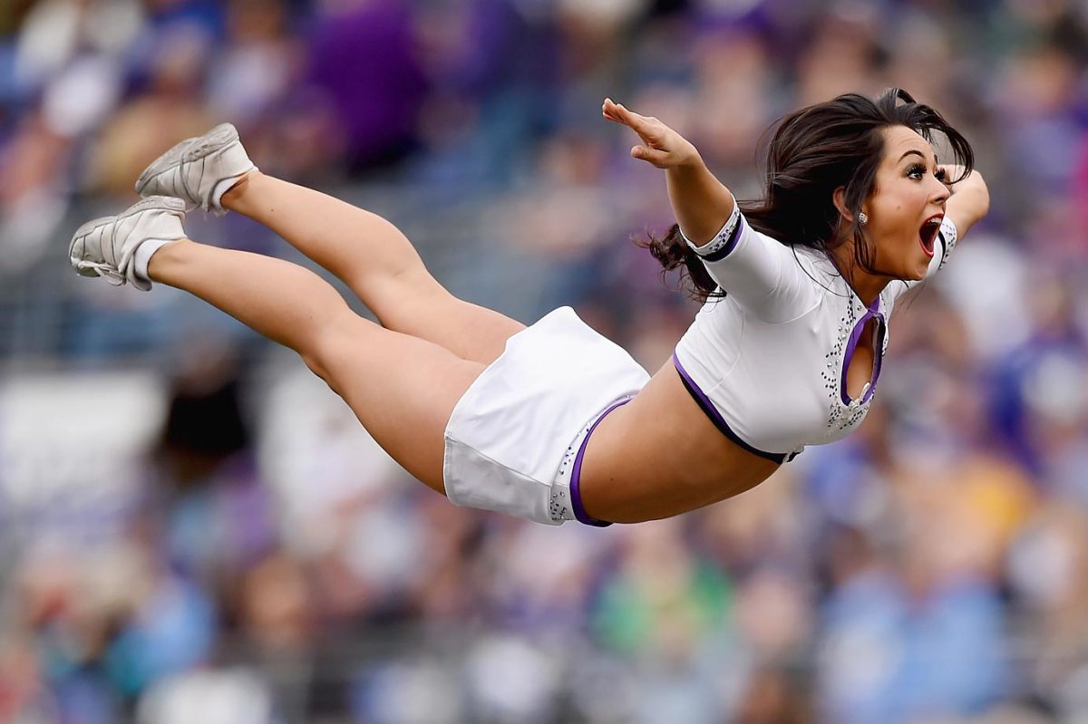 ravens-cheerleader_0.jpg