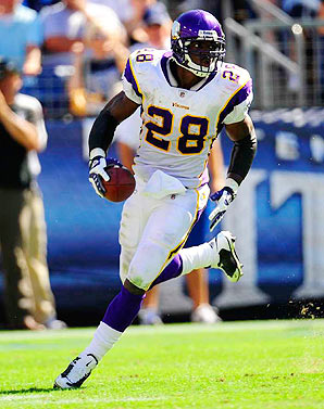 Adrian Peterson greeted by supportive Minnesota Vikings fans at