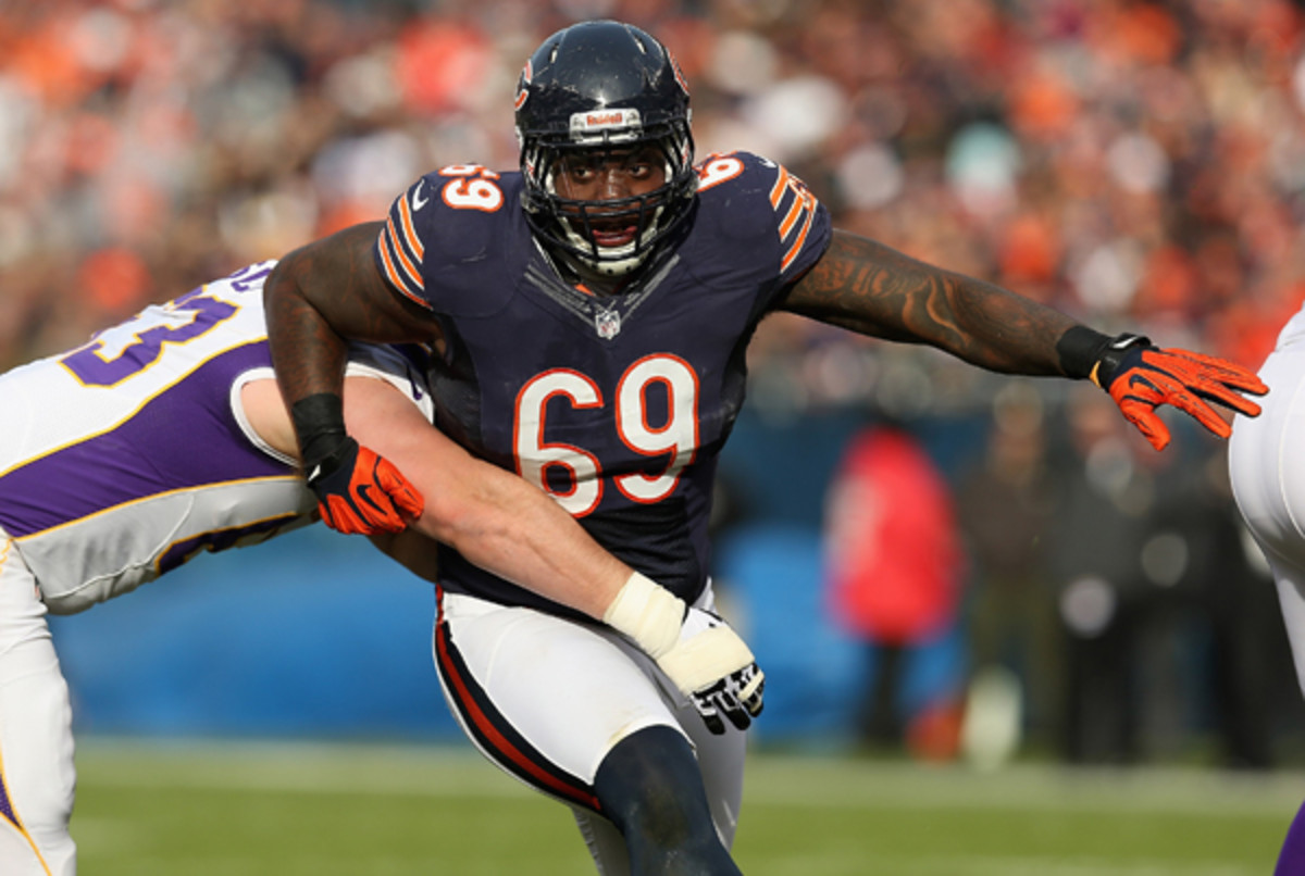 Former Chicago Bears offensive lineman agrees to terms with