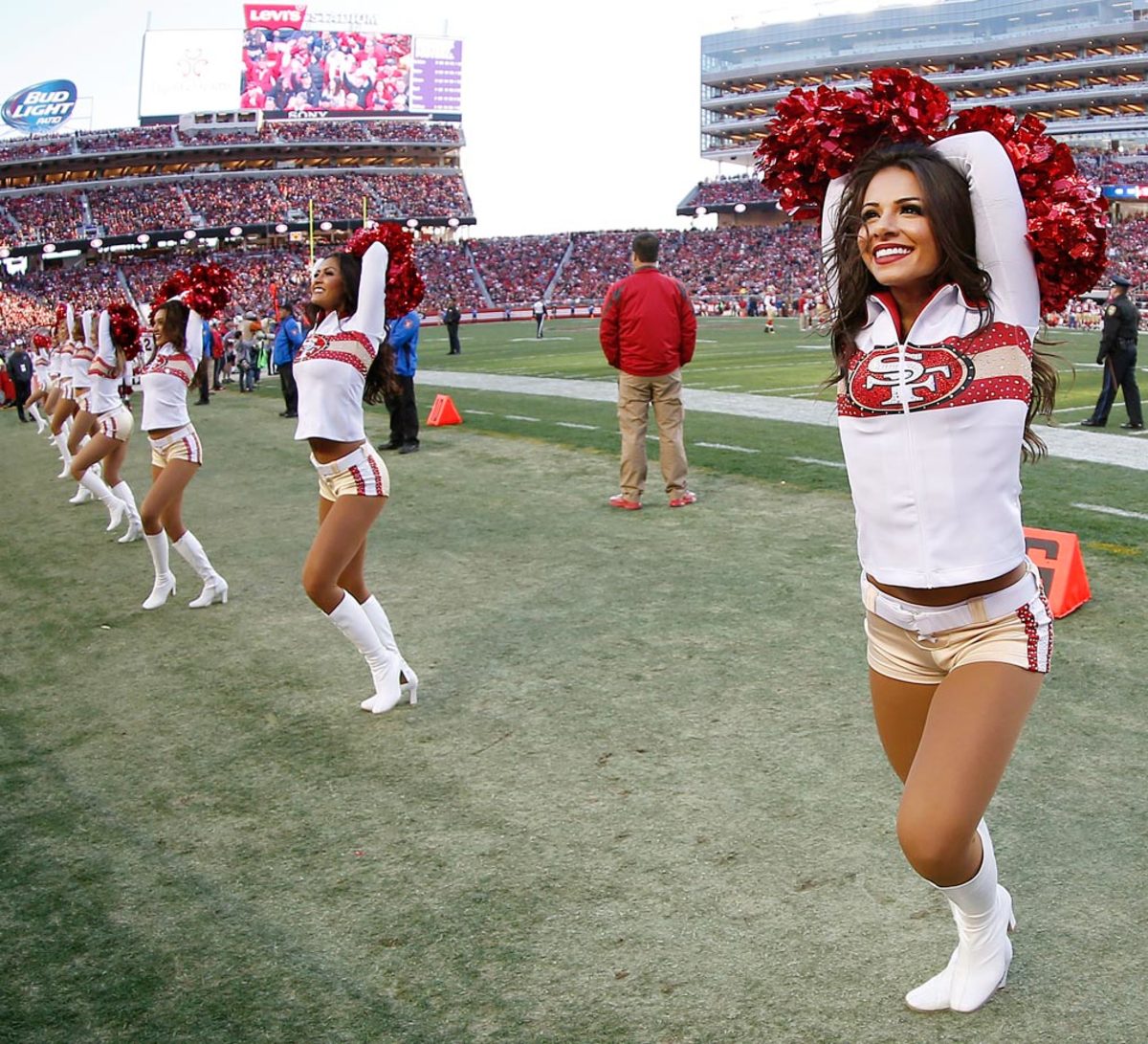 San-Francisco-49ers-Gold-Rush-cheerleaders-AP478544118910_4.jpg