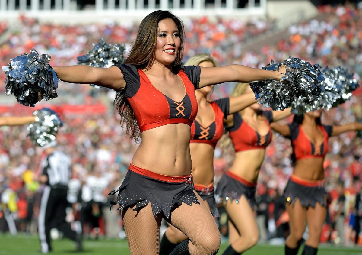 Tampa-Bay-Buccaneers-cheerleaders-AP536258113167_19.jpg