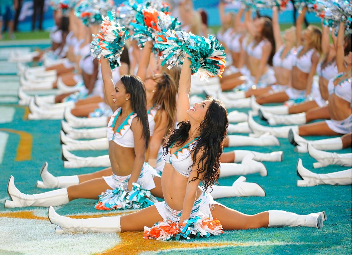 Miami-Dolphins-cheerleaders-796141228042_Jets_at_Dolphins.jpg