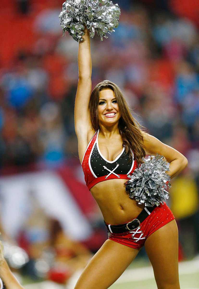 NFL Cheerleaders: Week 17 - Sports Illustrated