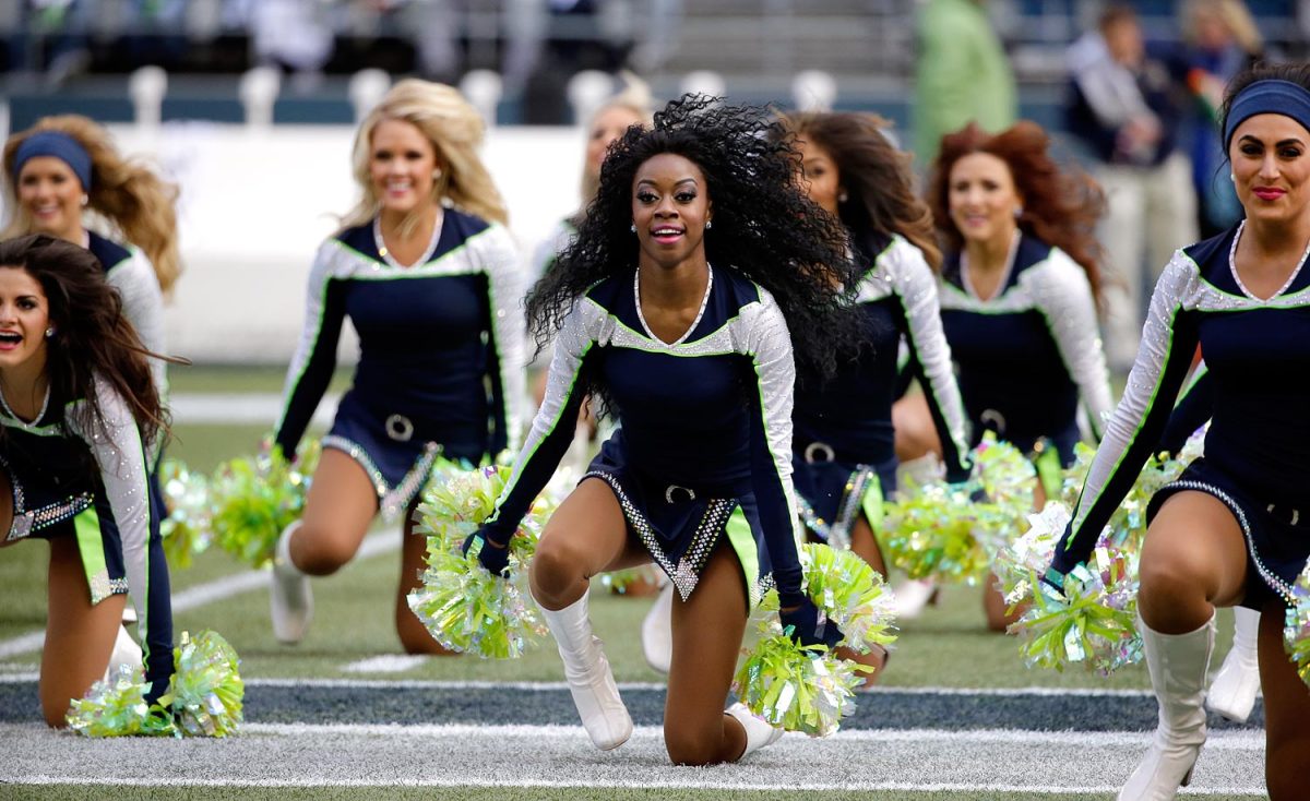 Seattle-Seahawks-Sea-Gals-cheerleaders-AP562246568202_1.jpg