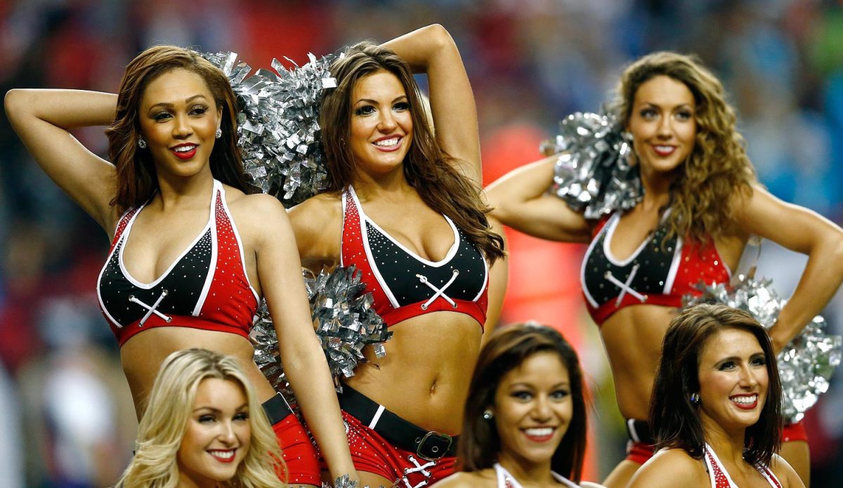 Atlanta-Falcons-cheerleaders-AP801326217084_11.jpg