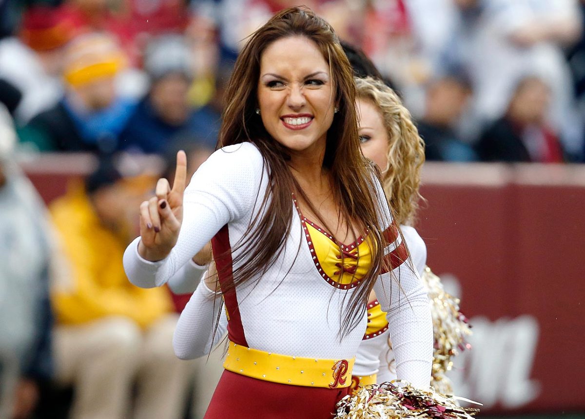 Washington-Redskins-cheerleaders-AP758265300304_10.jpg