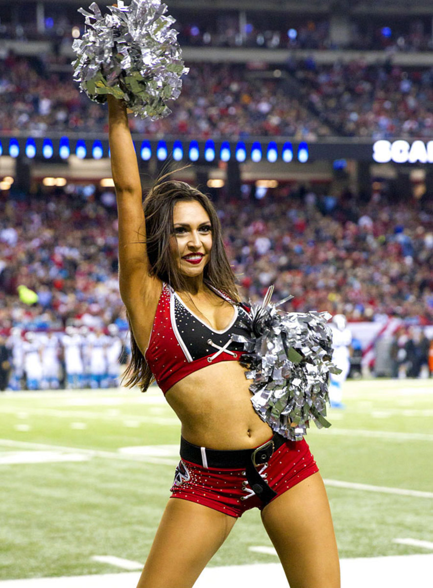 NFL Cheerleaders: Week 17 - Sports Illustrated