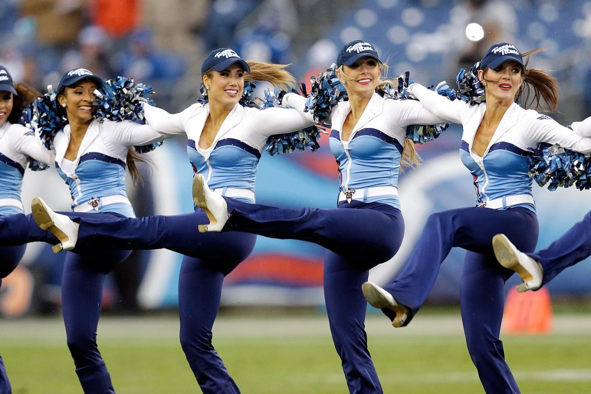 Tennessee-Titans-cheerleaders-AP349096918433_14.jpg