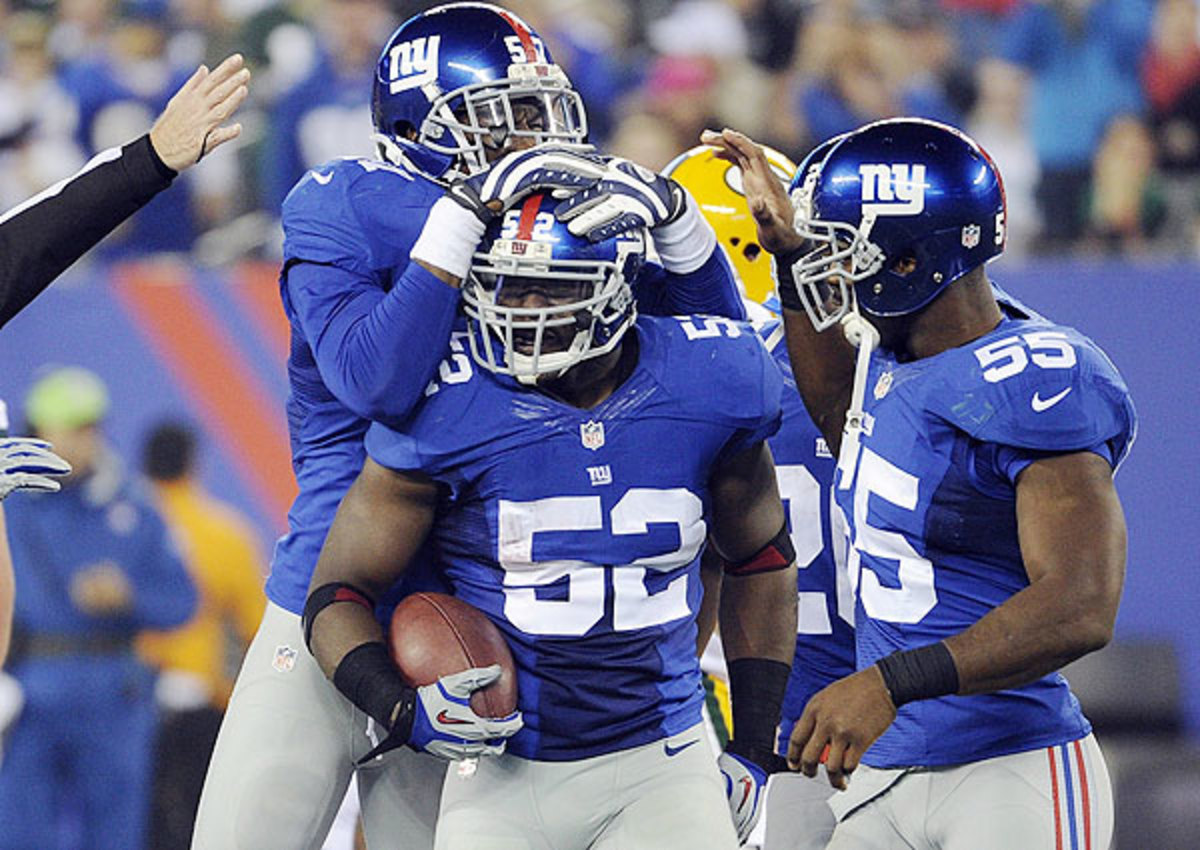 Jon Beason carted off with foot injury during New York Giants OTAs