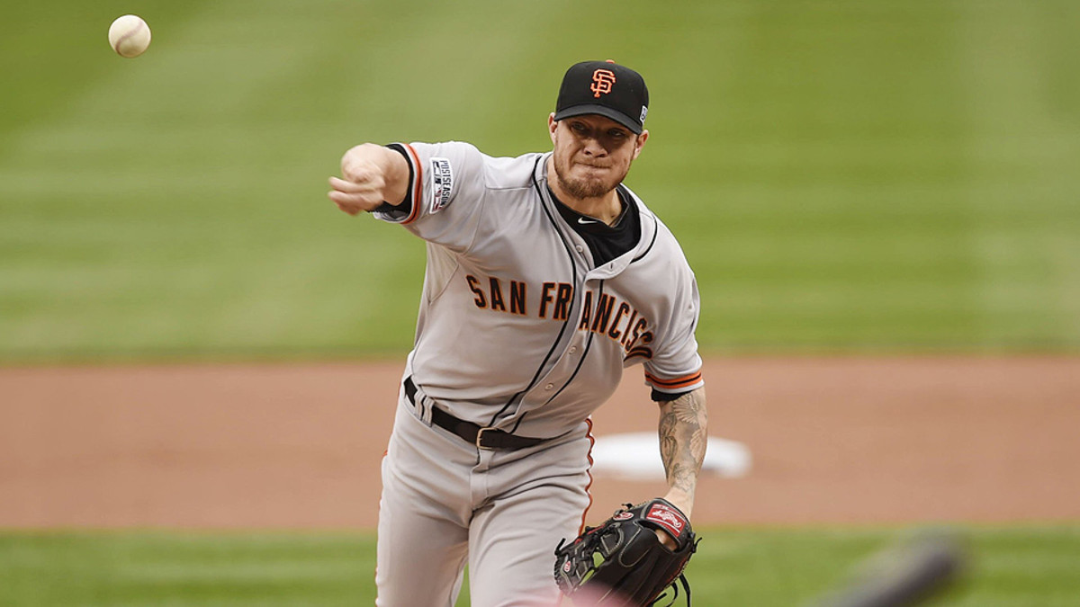Giants' Jake Peavy hits the right notes