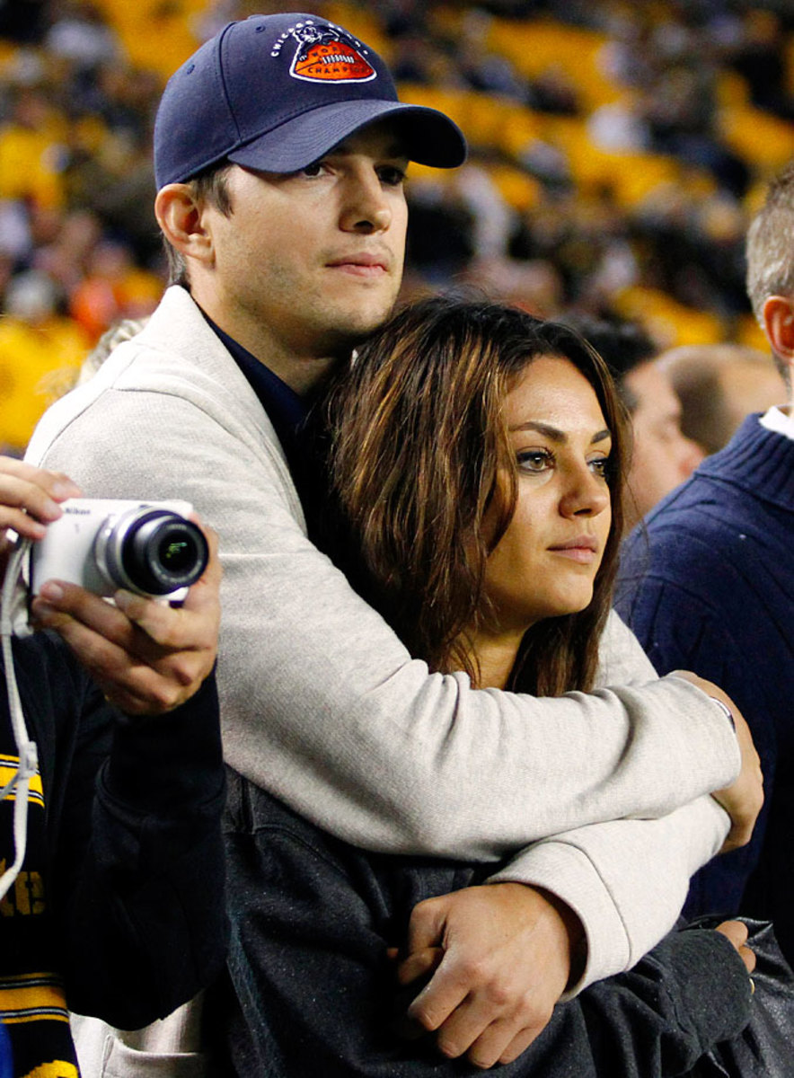 2013-0922-Mila-Kunis-Ashton-Kutcher(3).jpg