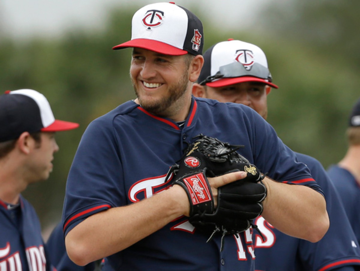 Glen Perkins' new deal with Minnesota will keep him on the team through 2017. (Steven Senne/AP)