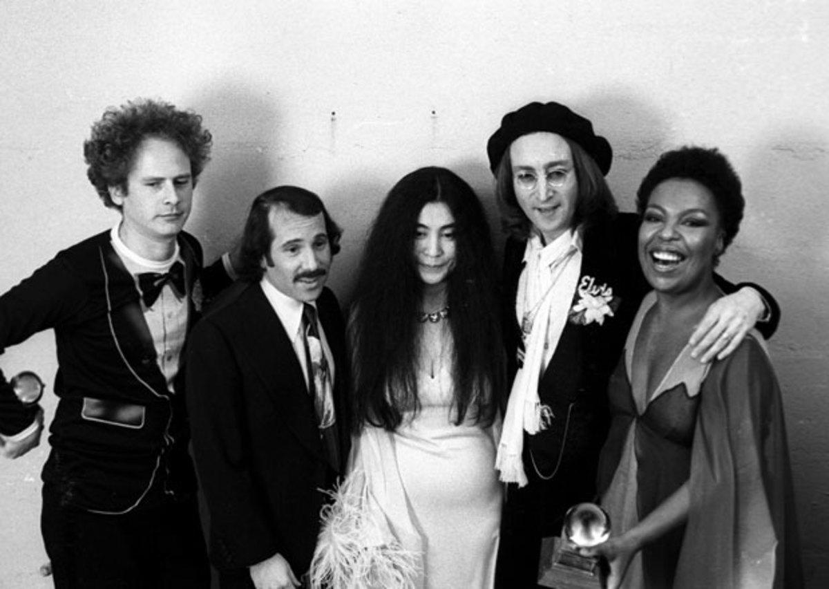 Art Garfunkel, Paul Simon, Yoko Ono, John Lennon and Roberta Flack :: Getty Images