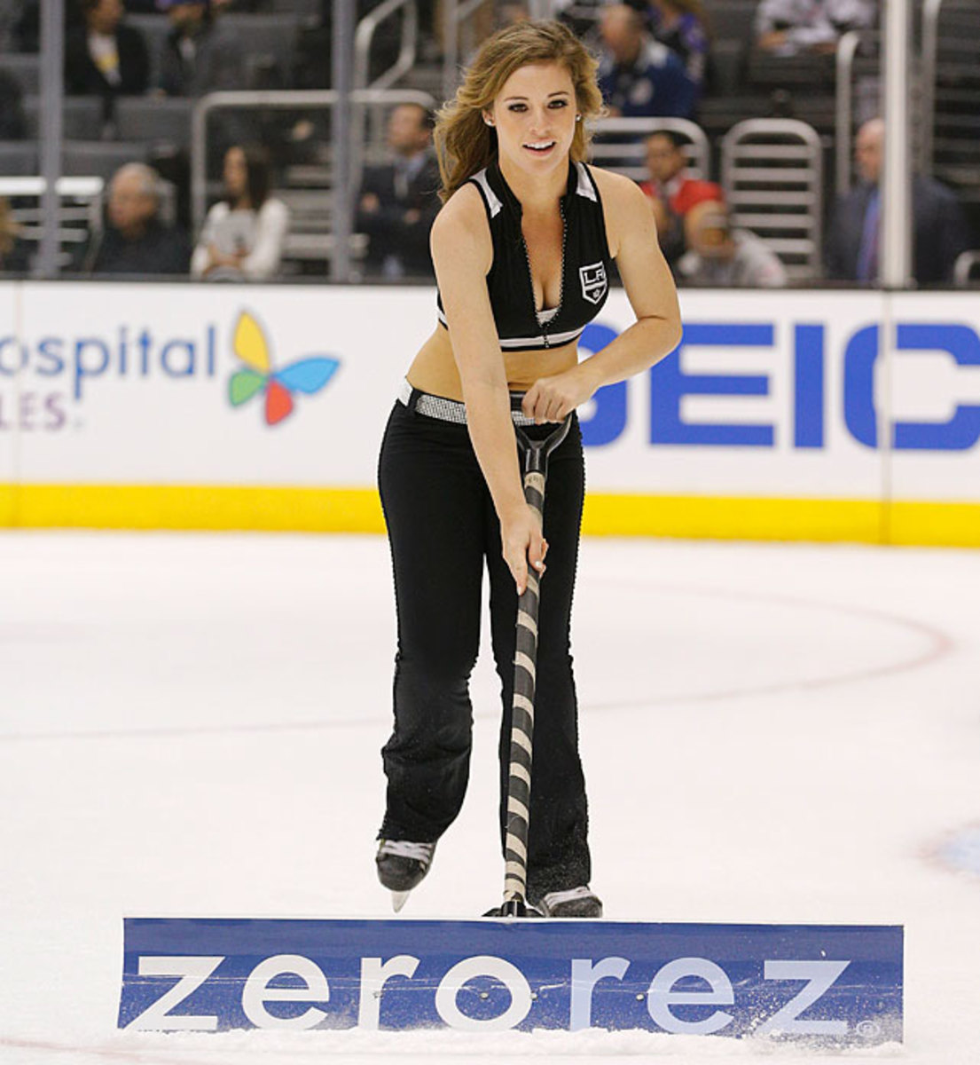 140505161226-los-angeles-kings-ice-crew-girls-269140331-006-wild-at-kings-single-image-cut.jpg