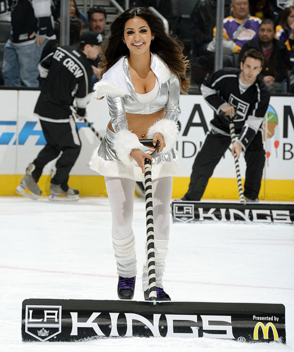 Los Angeles Kings Ice Crew Girls Sports Illustrated