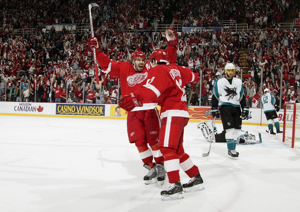 Henrik-Zetterberg-Pavel-Datsyuk-075000102.jpg