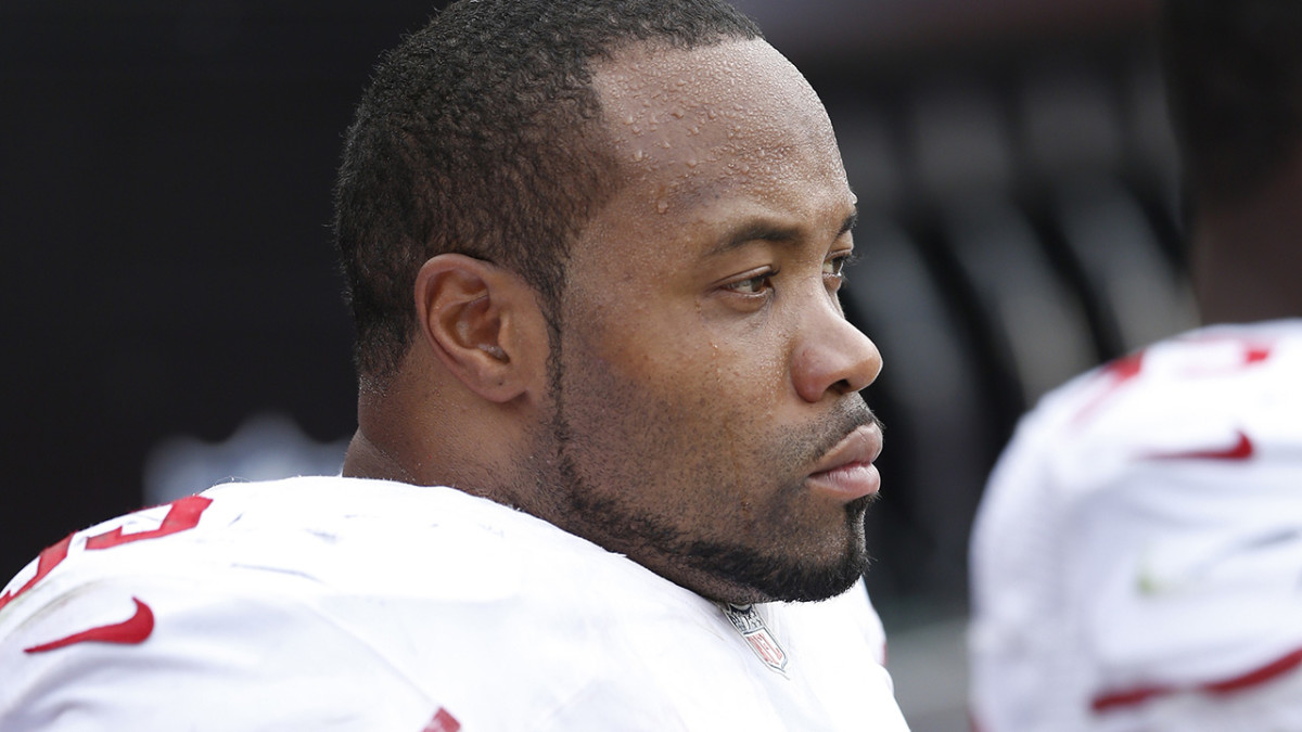 49ers LB Ahmad Brooks, upset with playing time, benches himself against  Giants