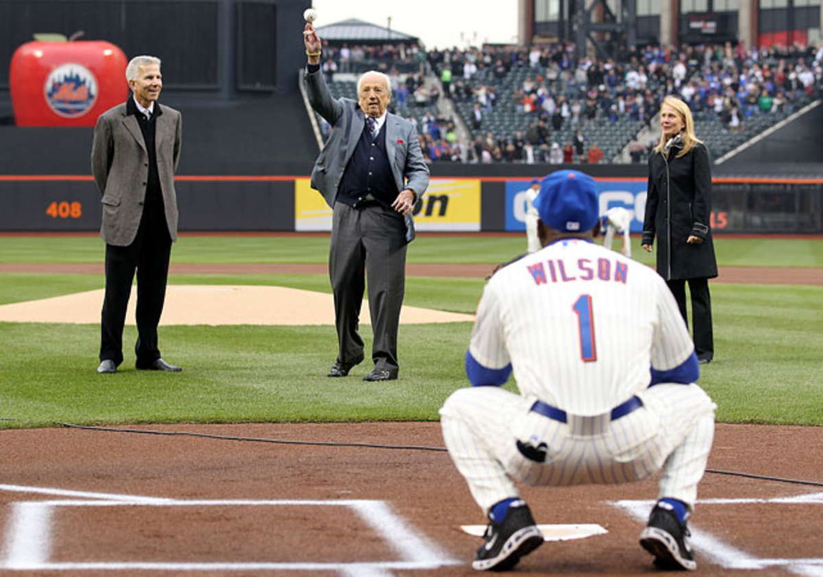 140206181826-2011-ralph-kiner-mookie-wilson-single-image-cut.jpg