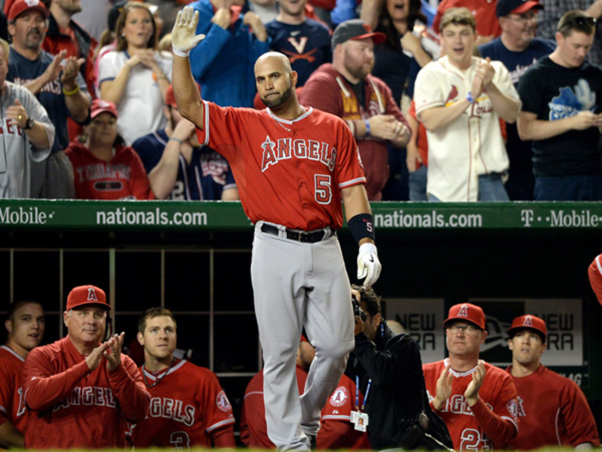 Albert Pujols hits 584th career home run, passes Mark McGwire