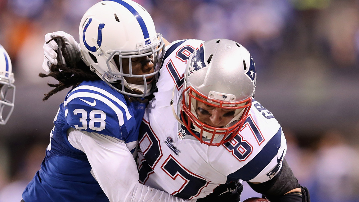 WATCH: Rob Gronkowski Demolishes Sergio Brown - CBS Boston