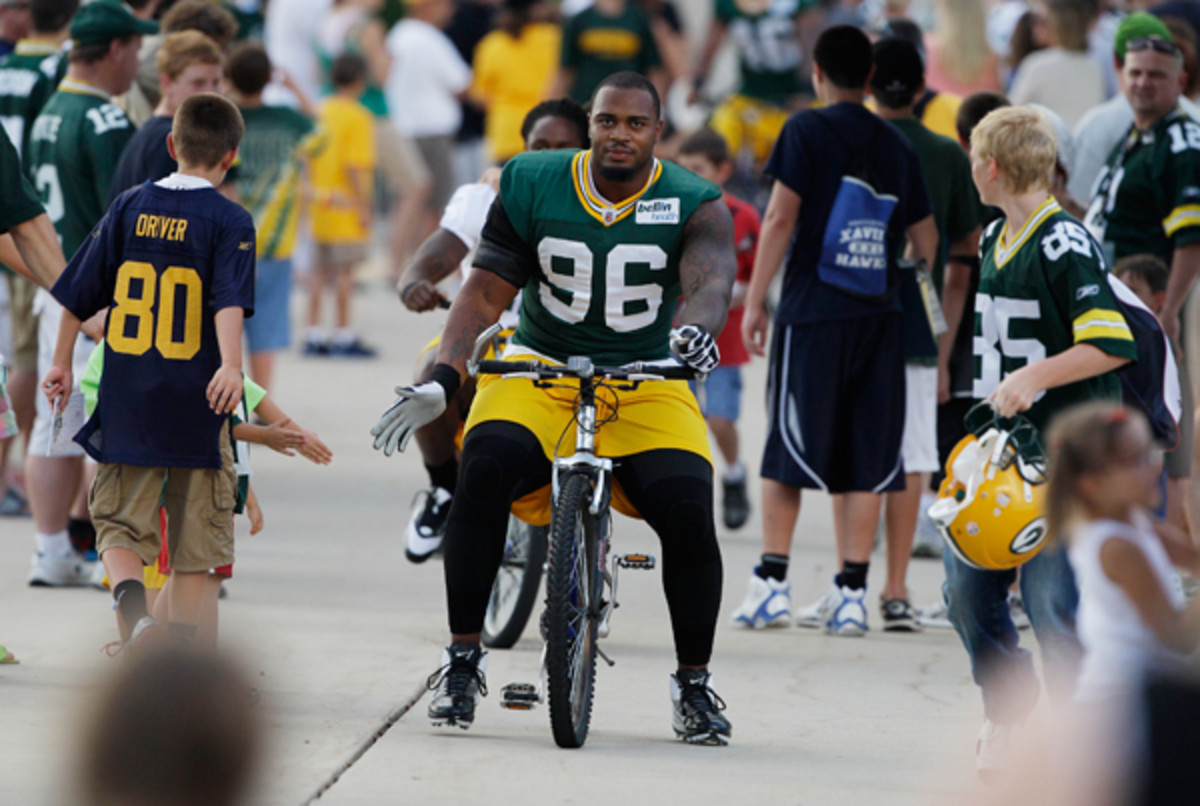 Mike Neal re-signs with Packers - Sports Illustrated