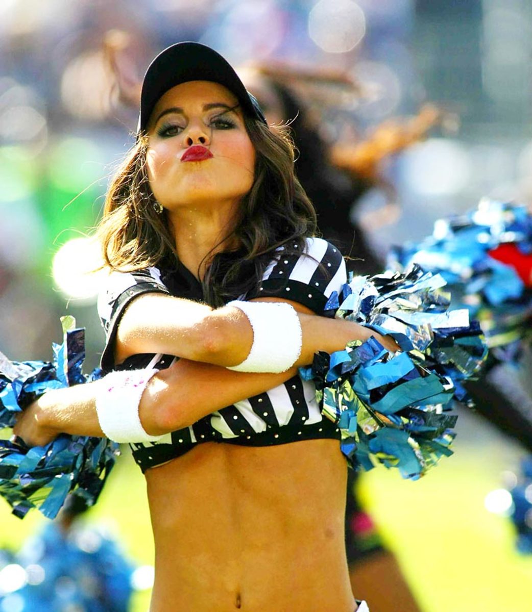 NFL Cheerleaders: Week 14 - Sports Illustrated