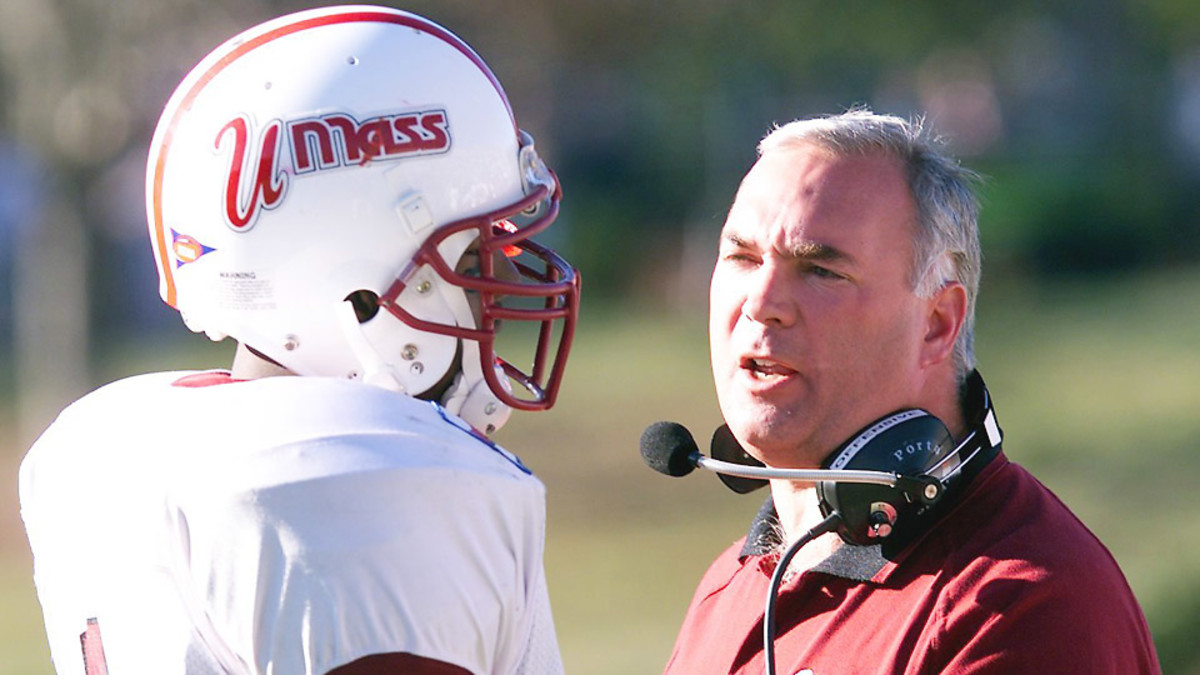 new-massachusetts-coach-mark-whipple-discusses-minutemen-s-transition